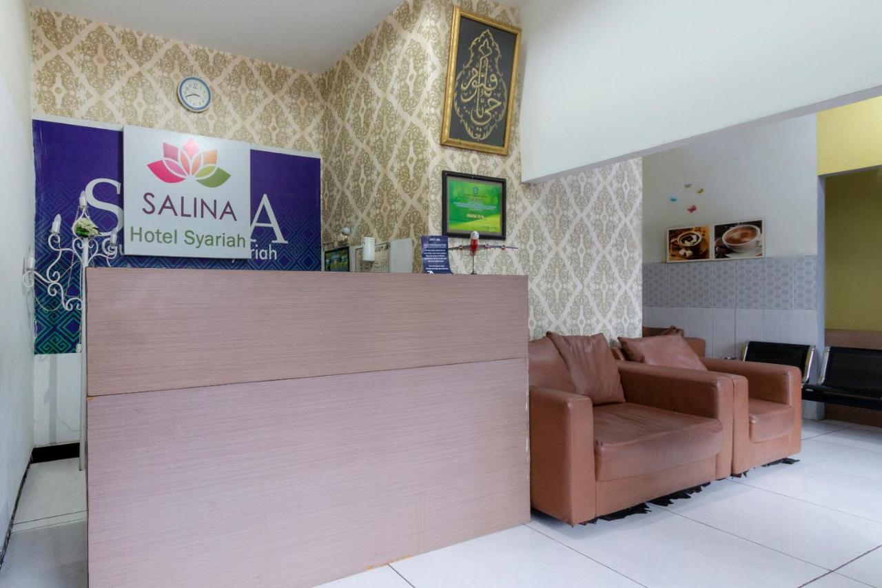 Spot On 2425 Salina Hotel Syariah Sidoarjo Exterior photo