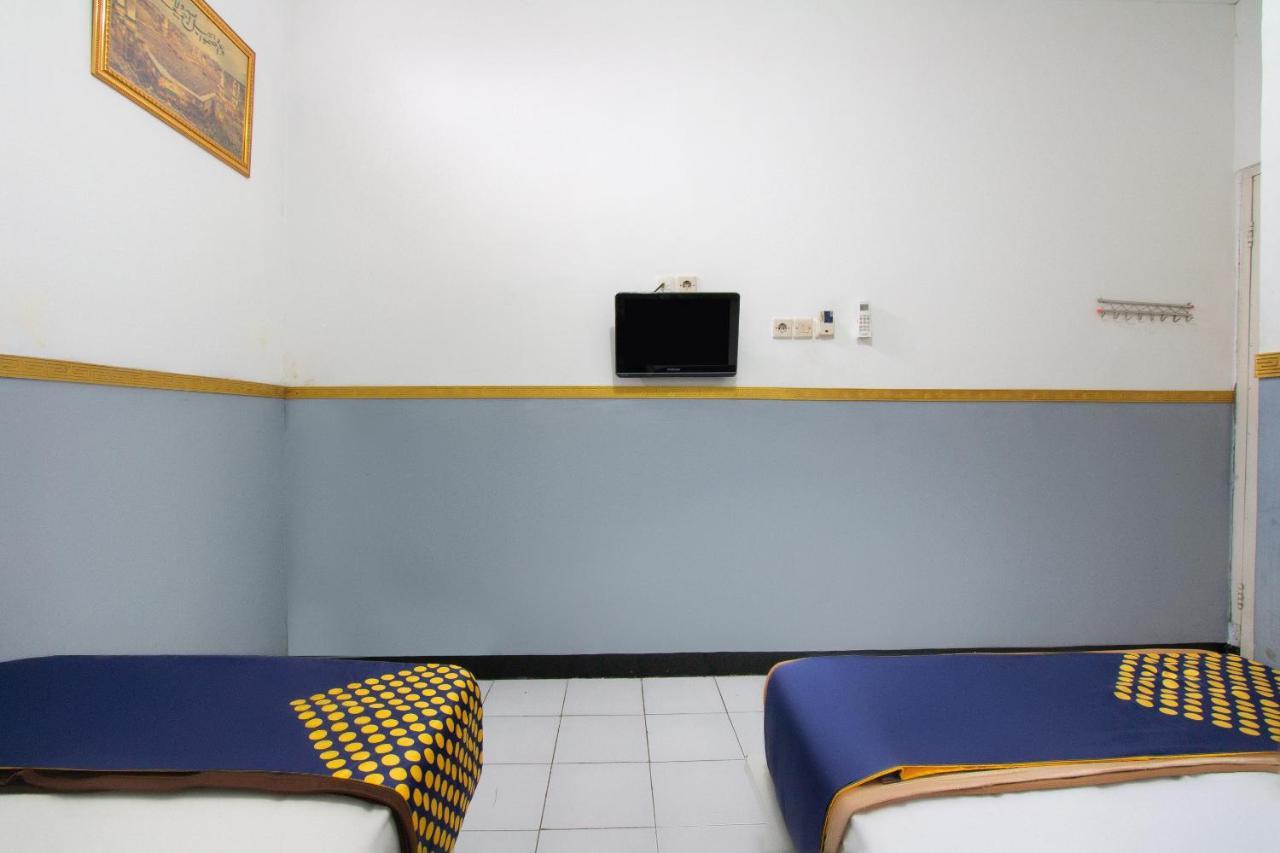 Spot On 2425 Salina Hotel Syariah Sidoarjo Exterior photo