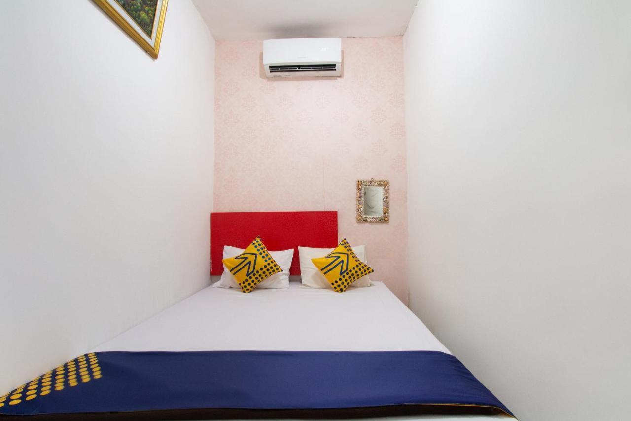 Spot On 2425 Salina Hotel Syariah Sidoarjo Exterior photo